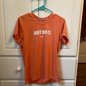 Women’s large orange nike t shirt